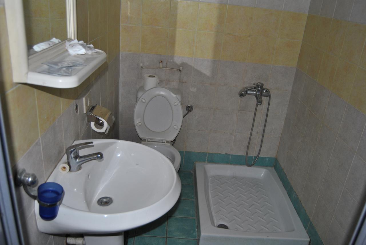 טיראנה Hotel Republika מראה חיצוני תמונה