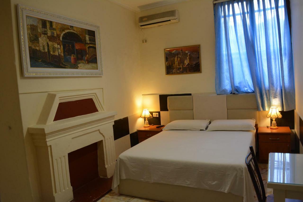 טיראנה Hotel Republika מראה חיצוני תמונה